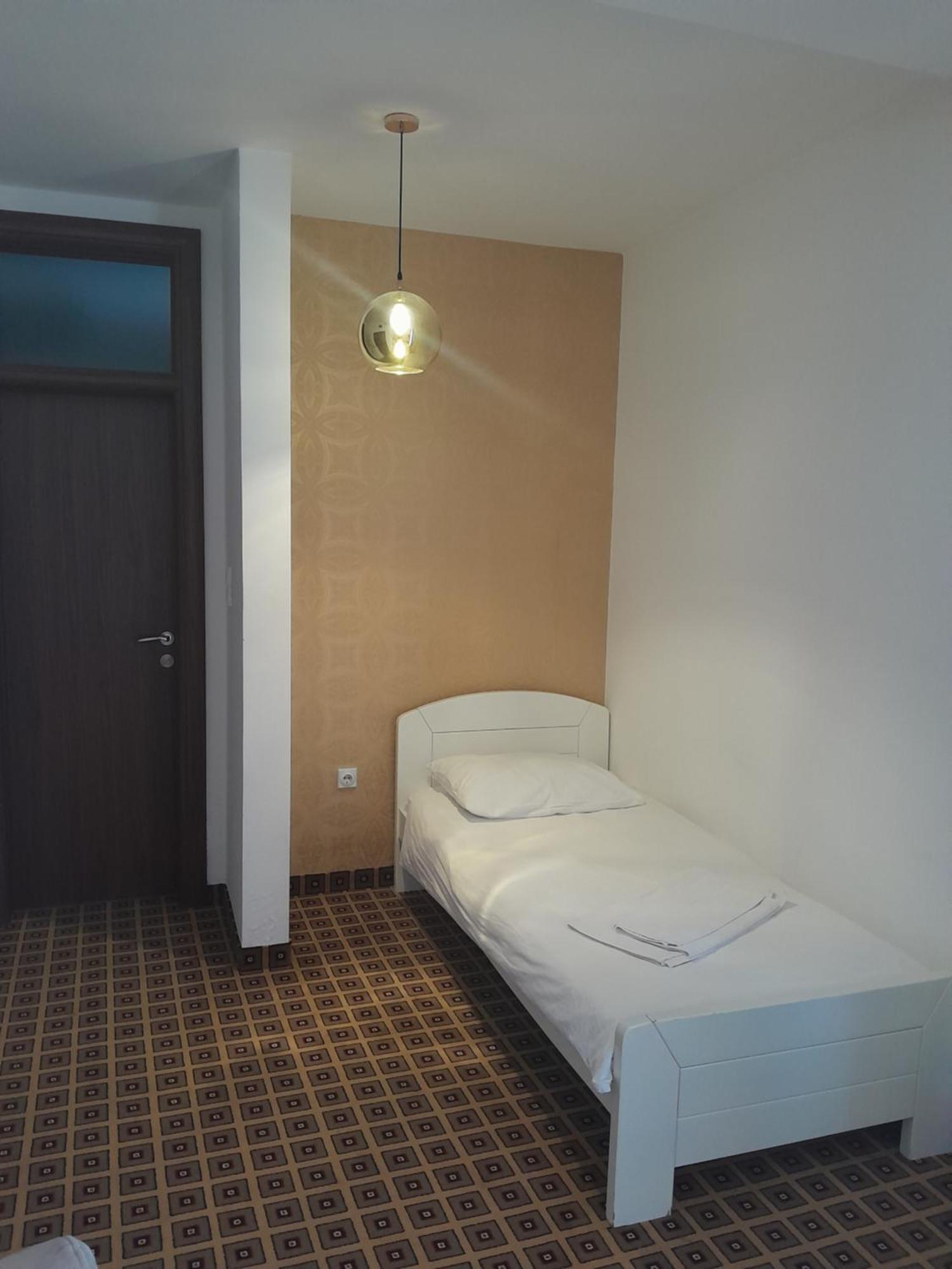 Peking Hotel 4*